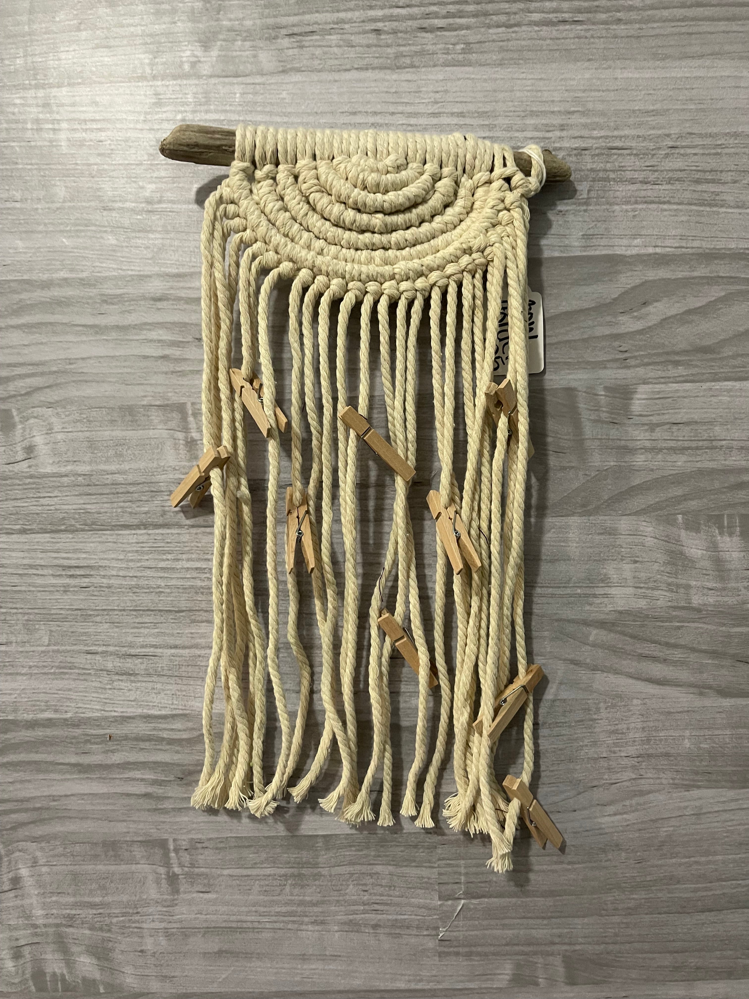 Macrame bow or picture holder