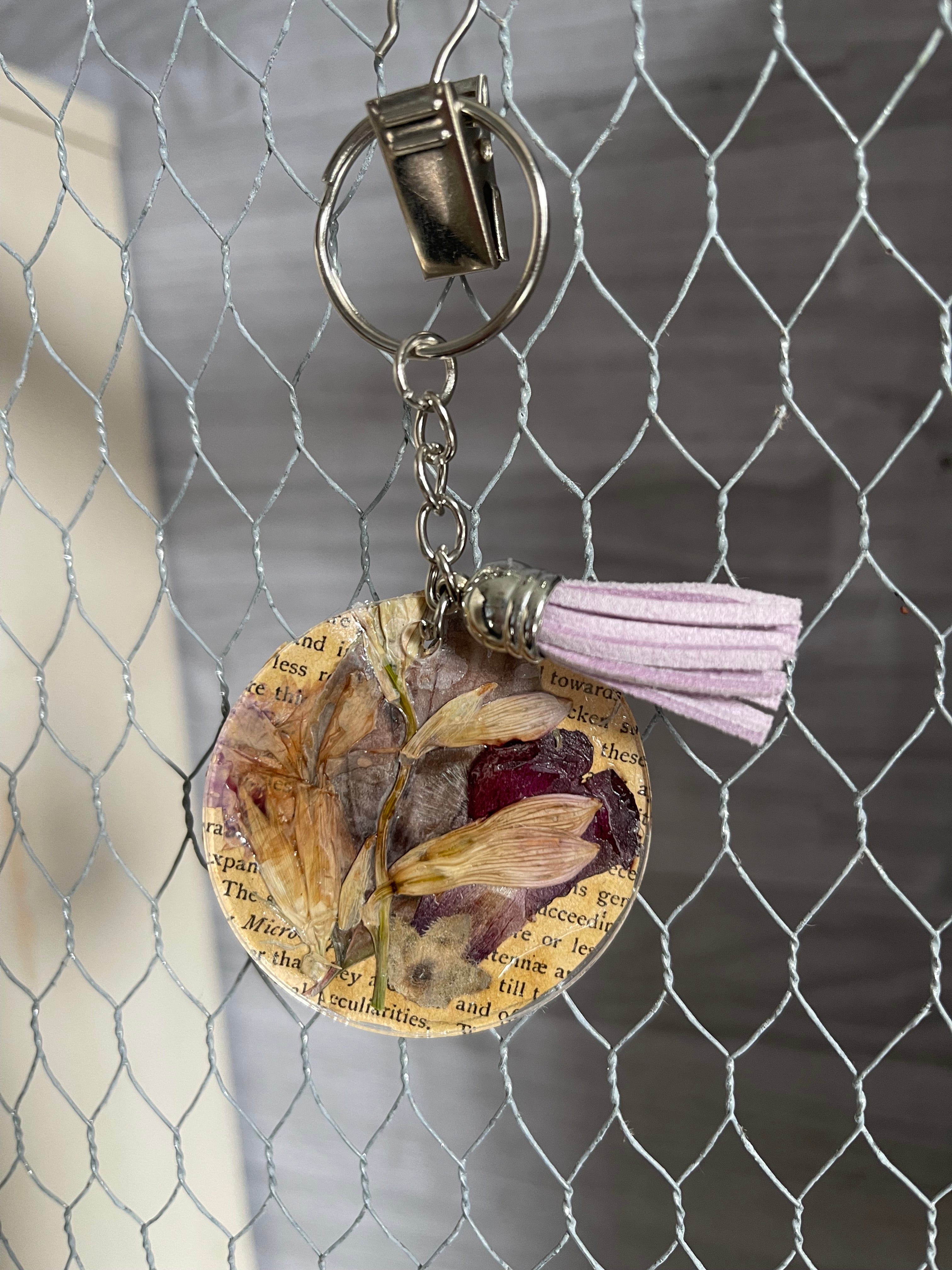 Acrylic pressed flower keychain